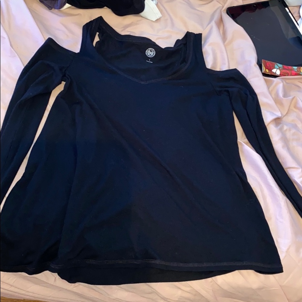 black long sleeve shirt